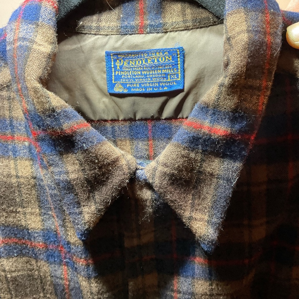 Vintage board shirt. Early 60's
Pendleton Brown and Blue wool Shirt